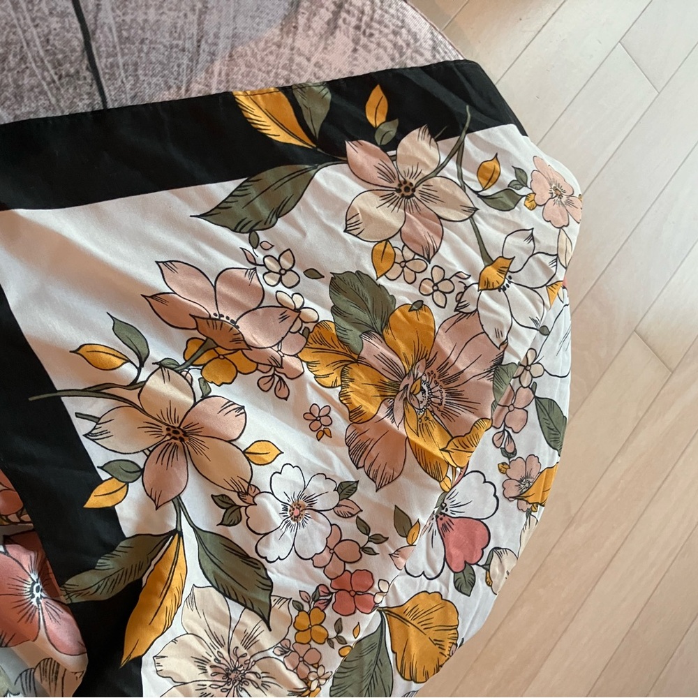 Like new Target brand floral scarf